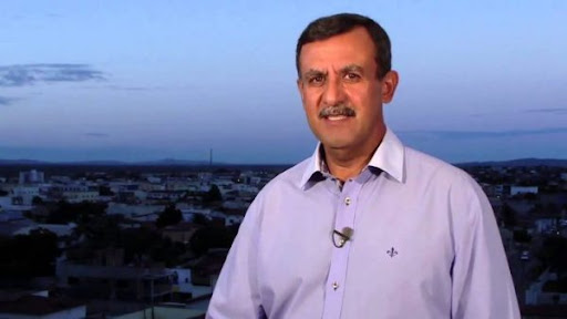 Justiça acata denúncia contra prefeito de Barreiras, que mantém 