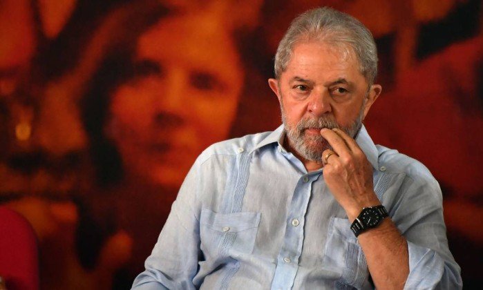 Ofensiva da defesa de Lula faz STF avaliar candidatura