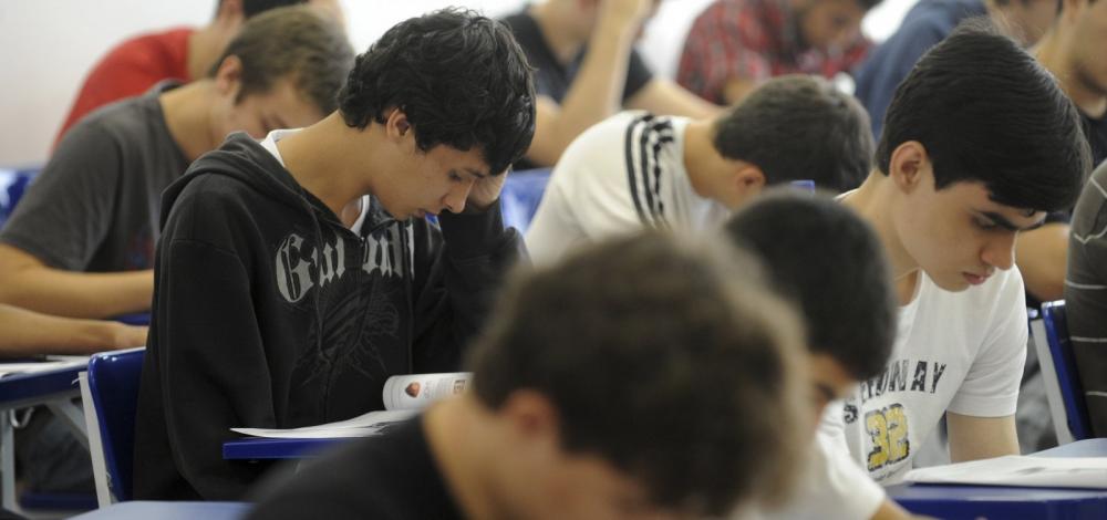 Estudantes devem pedir isenção da inscrição do Enem a partir desta segunda-feira