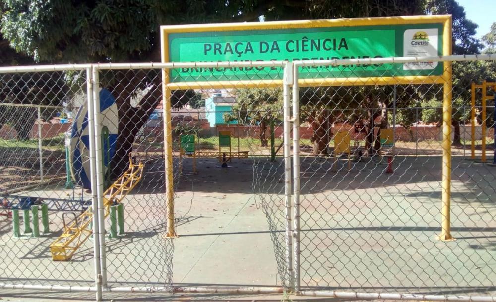 Caetité: ‘Praça da Ciência’ esta deteriorada e pode provocar graves acidentes