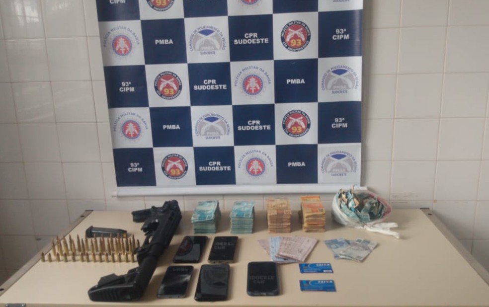 Sudoeste da Bahia: operação da PM prende dois homens suspeitos de assalto a banco