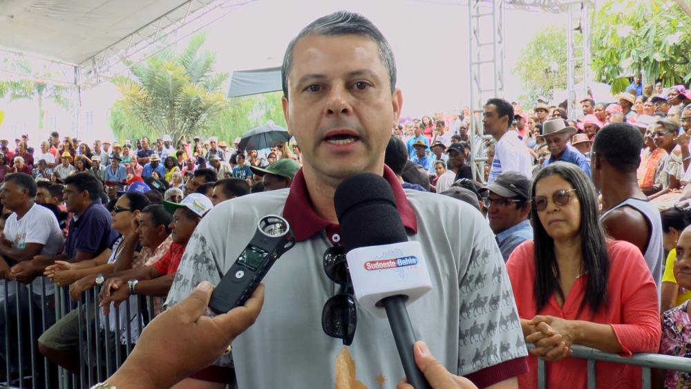 Caetité: prefeito Aldo Gondim fala sobre os projetos e obras para o município; assista a entrevista