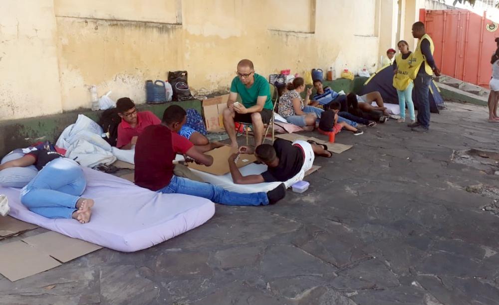 Caetité: pais fazem fila para garantir vaga na Rede Municipal de Ensino; matrículas começam nesta sexta (04)
