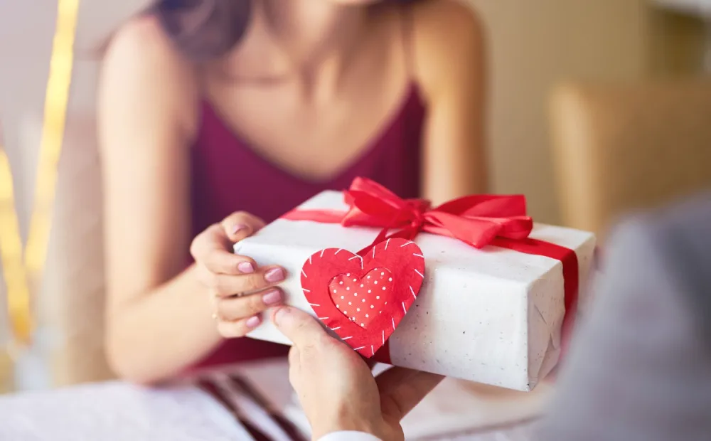 Dia dos Namorados: tradição brasileira une amor e devoção ao santo casamenteiro