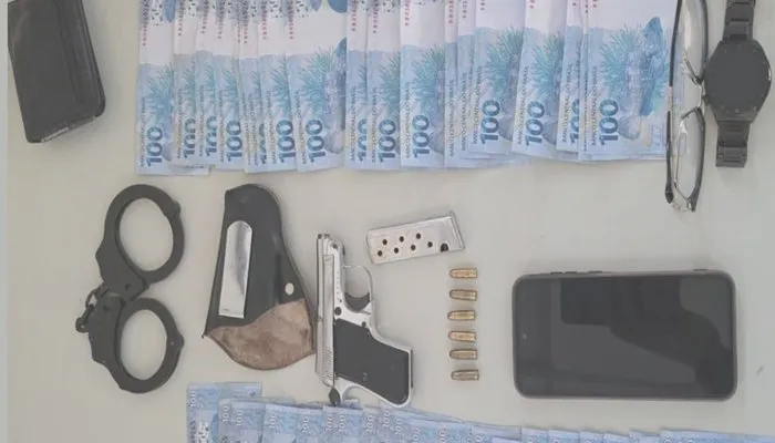 Região: CIPE Sudoeste prende homem com arma e notas falsas