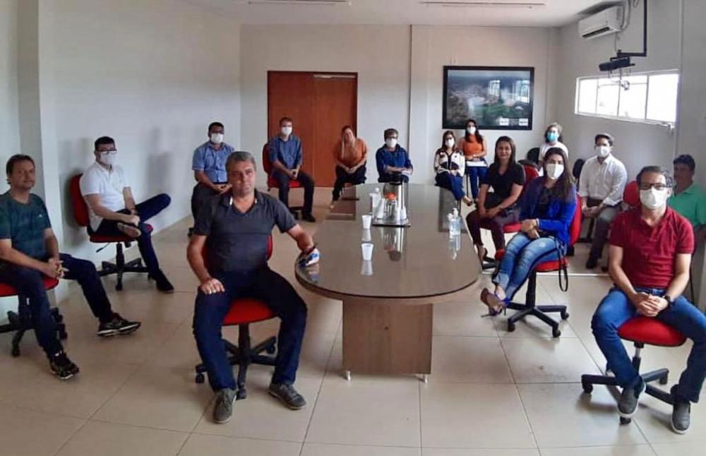 Governo de Caetité e comerciantes estudam medidas para flexibilizar a abertura do comércio 