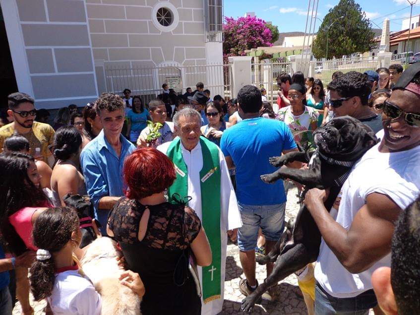 Caetité: Igreja Católica realizará tradicional procissão de São Francisco neste domingo