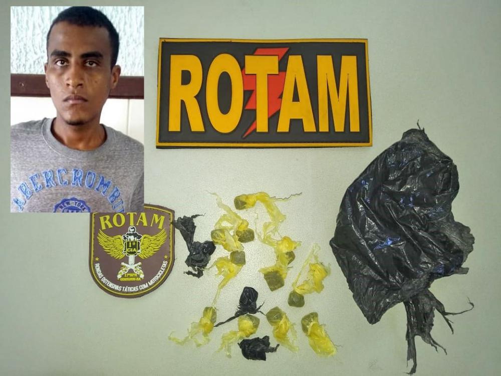 Guanambi: Homem é detido com 15 trouxinhas de maconha no bairro Vomitamel 