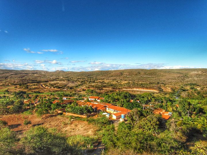 Caetité: Leitor do Sudoeste Bahia denuncia aglomerações em bares e paredões de som no distrito de Caldeiras