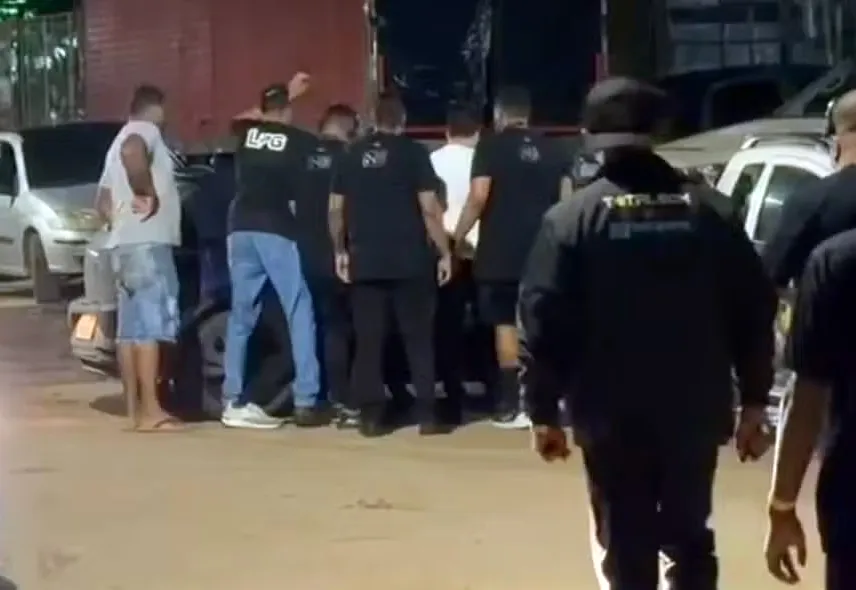 Show de Netto Brito é interrompido após músico sofrer descarga elétrica em Luis Eduardo