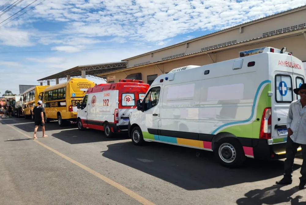 Igaporã recebe sete novos veículos para reforçar serviços públicos em várias áreas