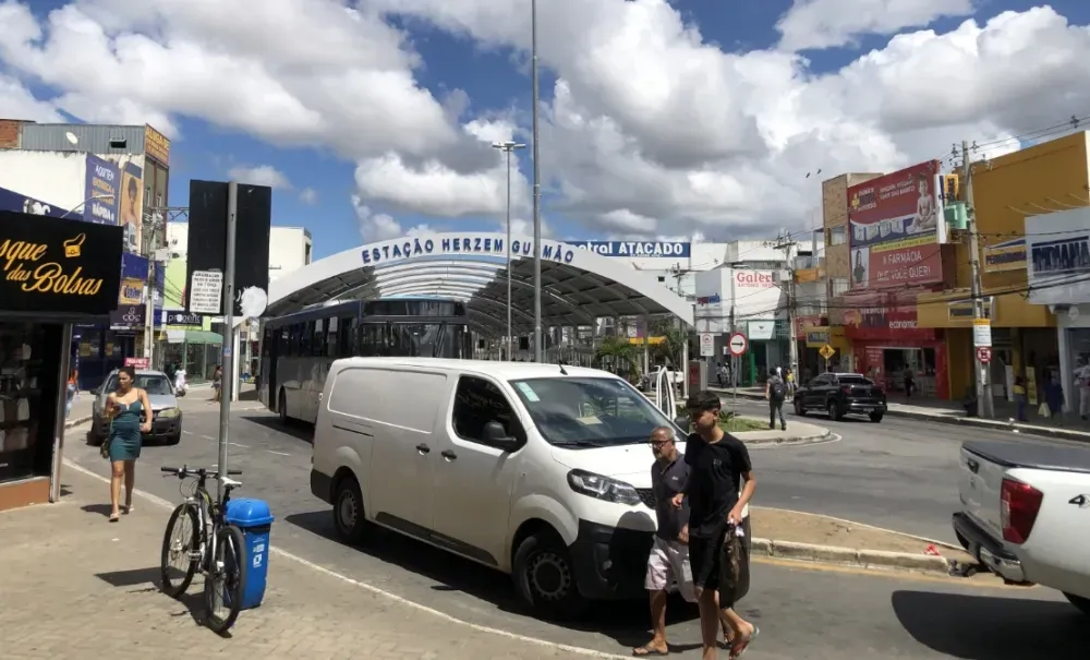 Eleitores da Bahia terão transporte gratuito para votar nas eleições de 2026