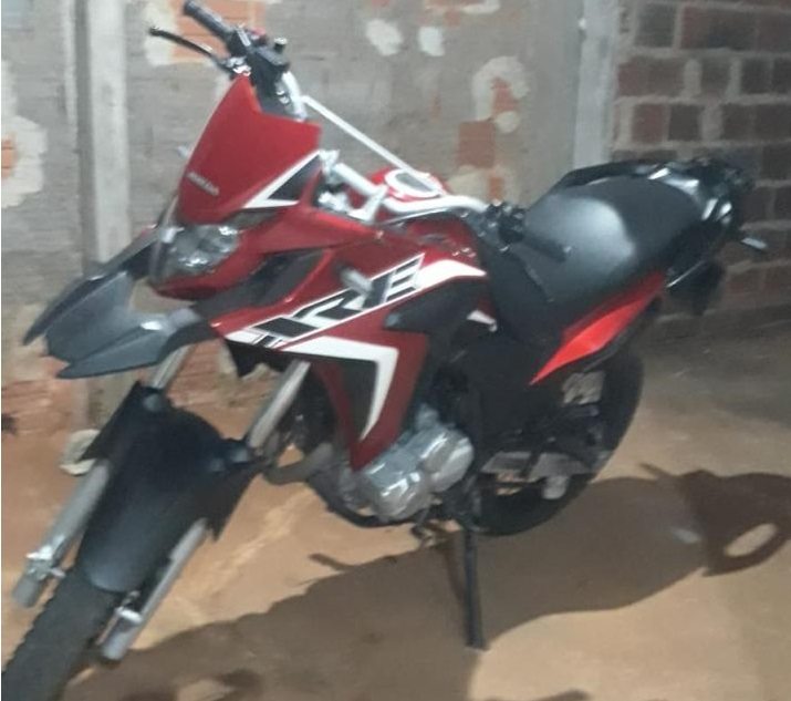 Polícia Militar recupera motocicleta roubada em Ibiassucê