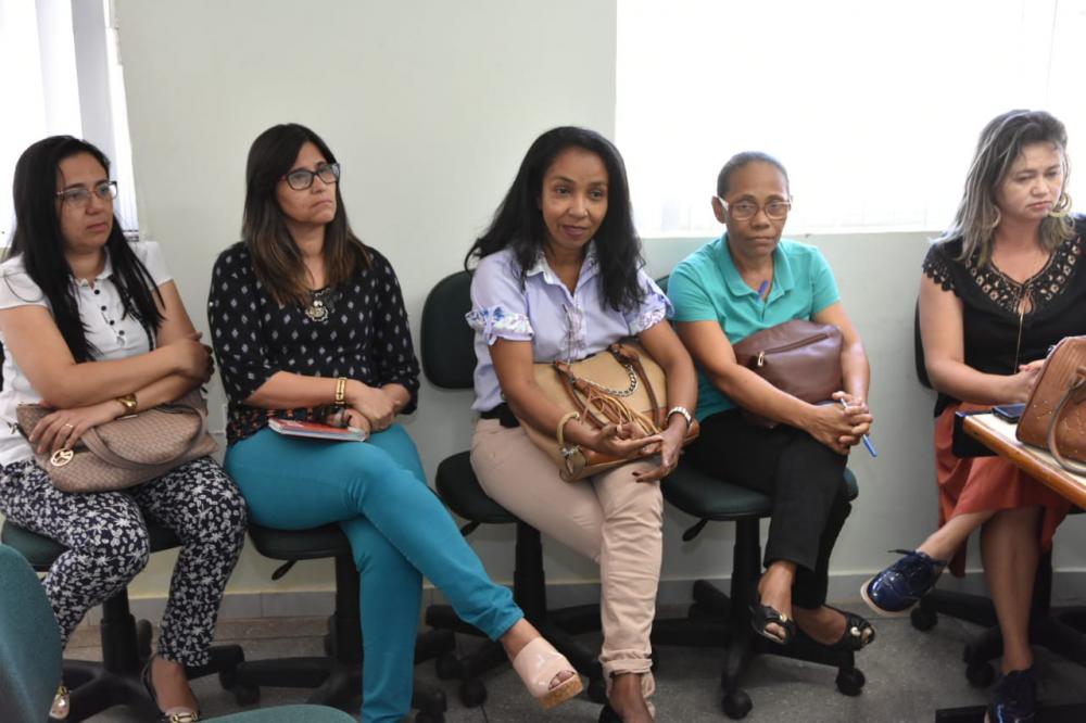 Guanambi: Prefeito e secretária de educação realizam mais uma rodada de negociação com comissão de professores e sindicato