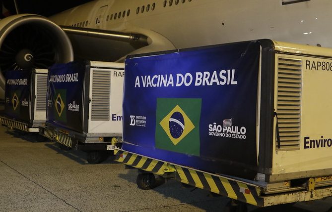 Governo federal recebe 3,3 milhões de doses da Coronavac produzidas pelo Butantan