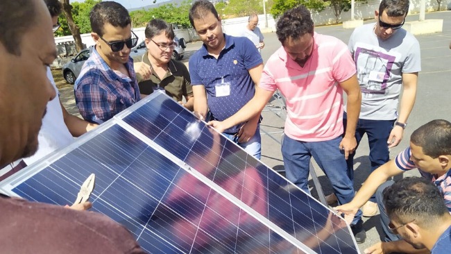 Curso de energia solar que começa quinta feira em Guanambi, foi sucesso em Montes Claros / MG