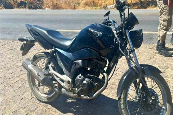 Motocicleta com restrição de furto é apreendida na BR‑430, em Riacho de Santana