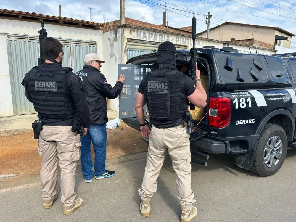 Operação Pandora prende dois e apreende armas em Conquista
