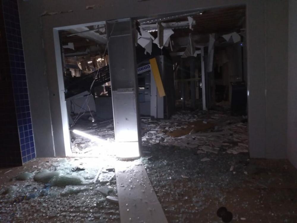 Quadrilha explode agência bancária do Banco do Brasil em Lagoa Real