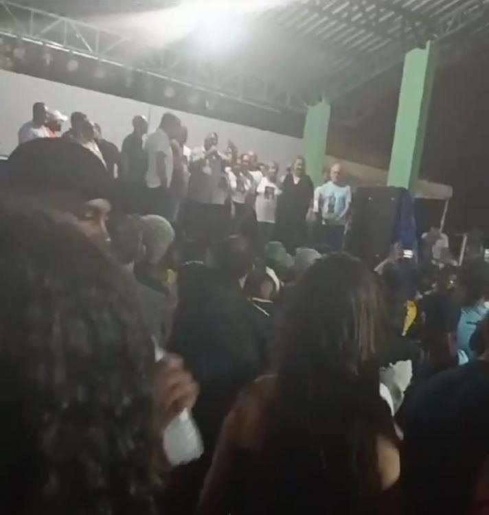 Livramento: Prefeito Ricardinho é vaiado em festejo de São Gonçalo 