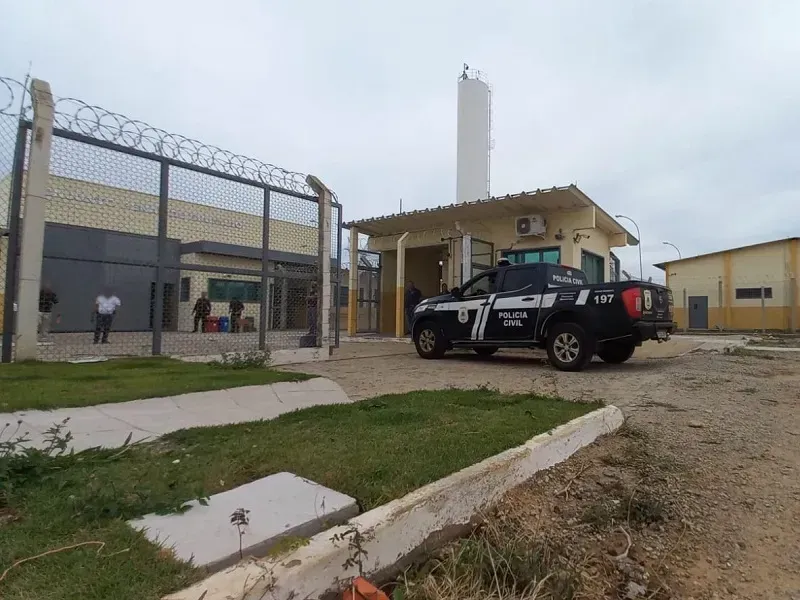 Mototaxista é detido com crack nas proximidades do Conjunto Penal de Brumado
