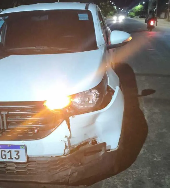 Motociclista com sinais de embriaguez colide com carro em Guanambi