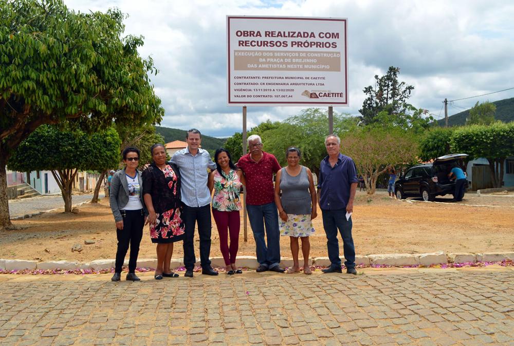 Governo de Caetité autoriza início das obras para construção de praça em Brejinho das Ametistas