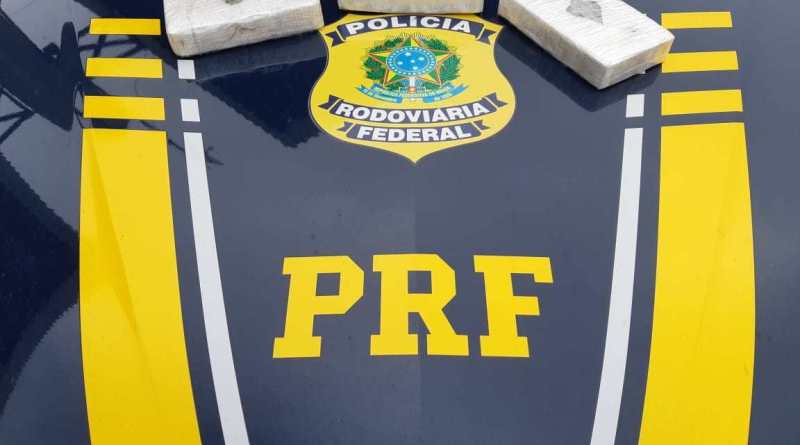 Sudoeste baiano: PRF prende mulher transportando cocaína em ônibus clandestino na BR 116