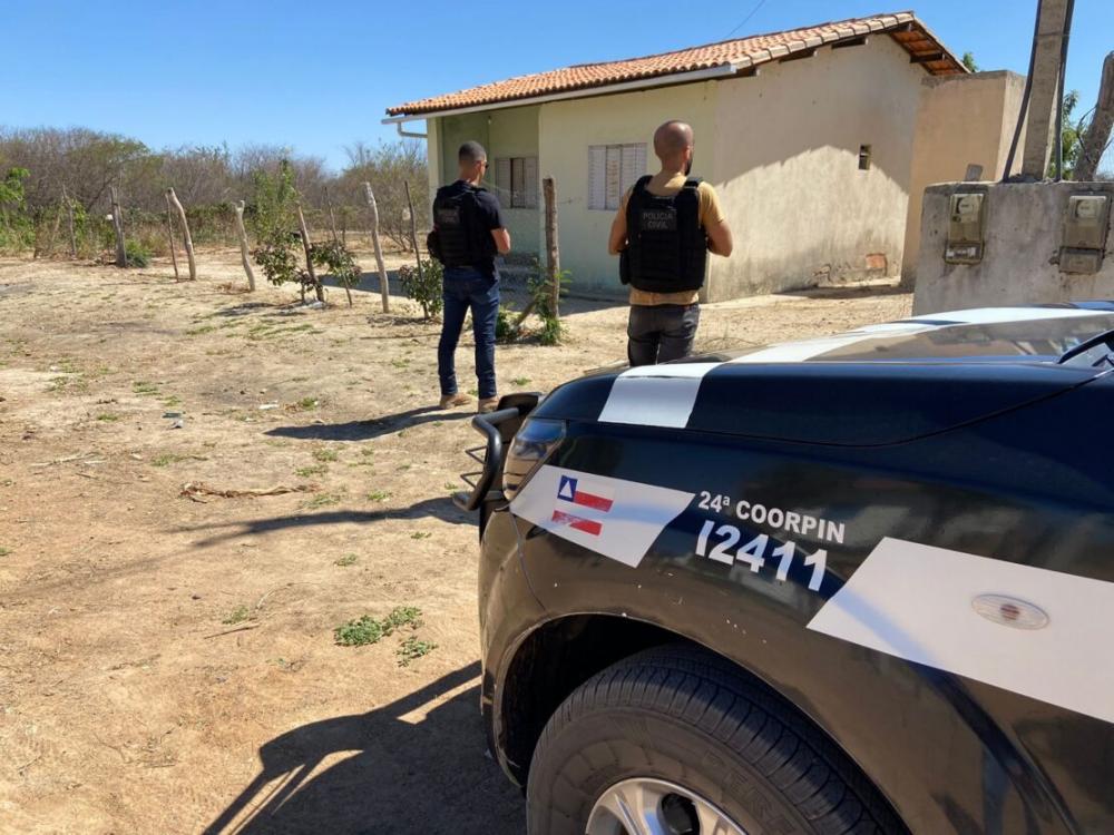 Operação policial em Riacho de Santana resulta em prisão de dois homens