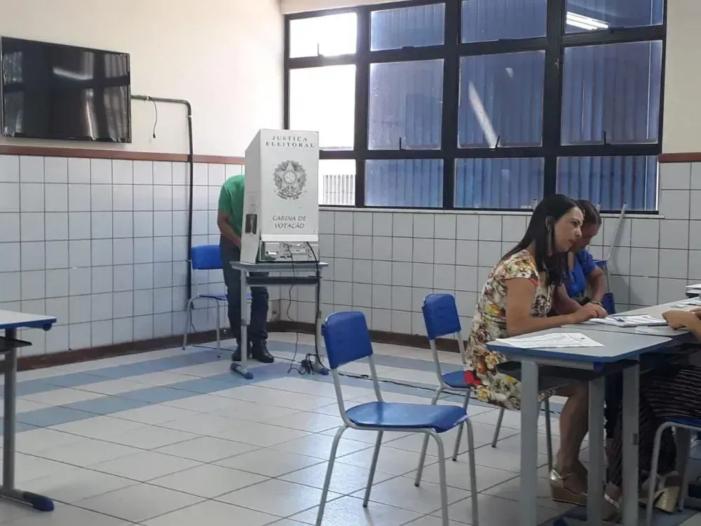 20% dos eleitores só definem voto para presidente na última semana, diz Quaest
