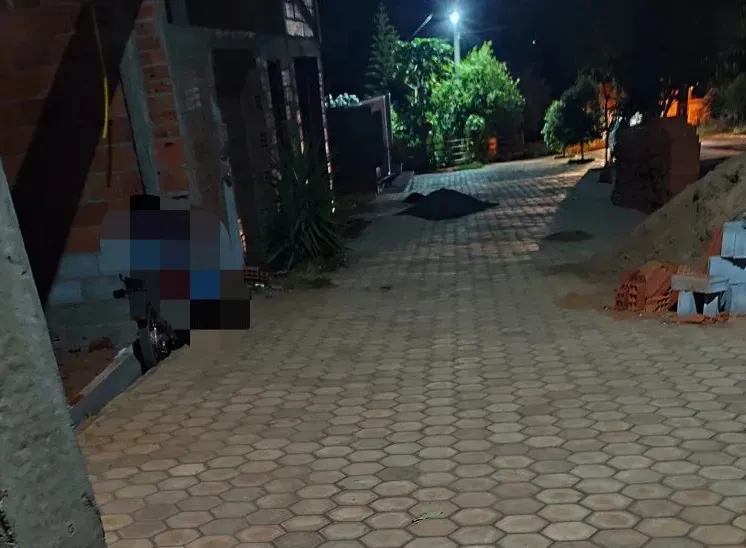 Homem morre após colidir moto contra muro na zona rural de Caculé