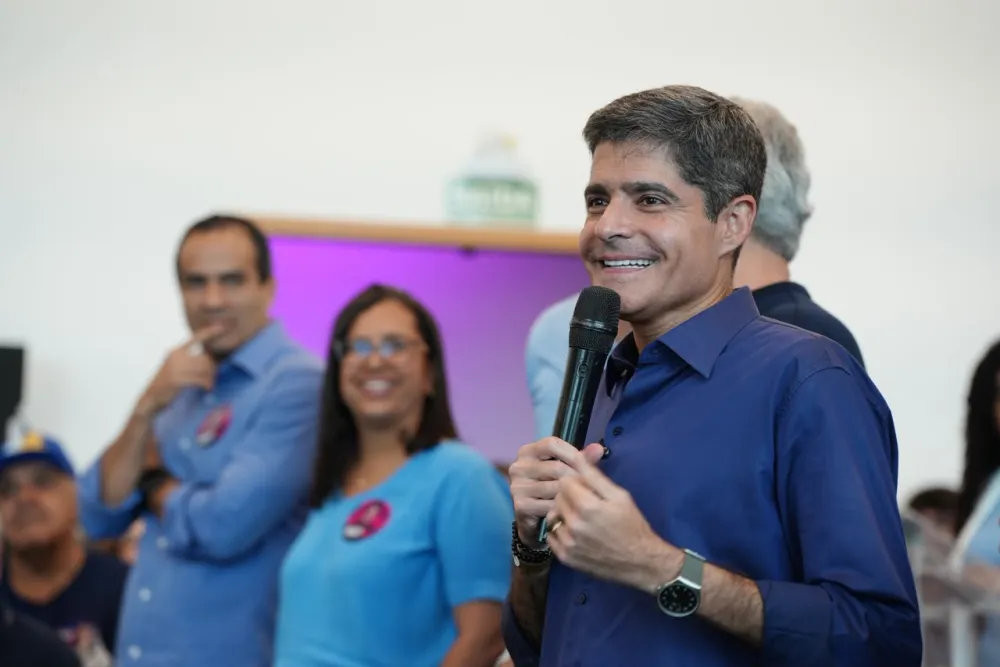 ACM Neto oficializa candidatura ao governo da Bahia com críticas a Jerônimo e promessa de “vitória em outubro”