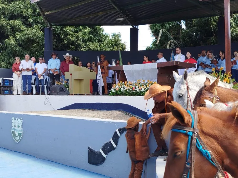 Missa do Vaqueiro encerra 35ª edição da Vaquejada de Lagoa Real