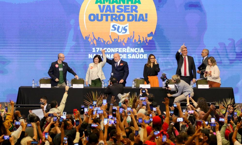 Governo Lula vai pagar piso da enfermagem retroativo a maio