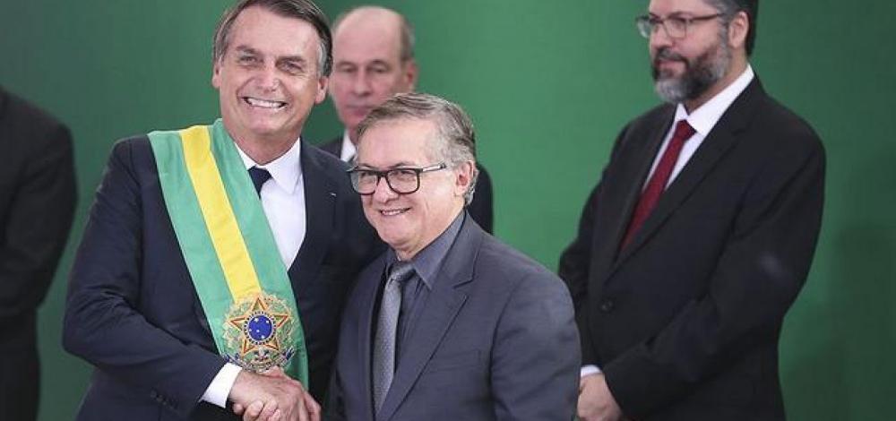 Decreto bloqueia mais de R$ 5 bilhões do orçamento da Educação