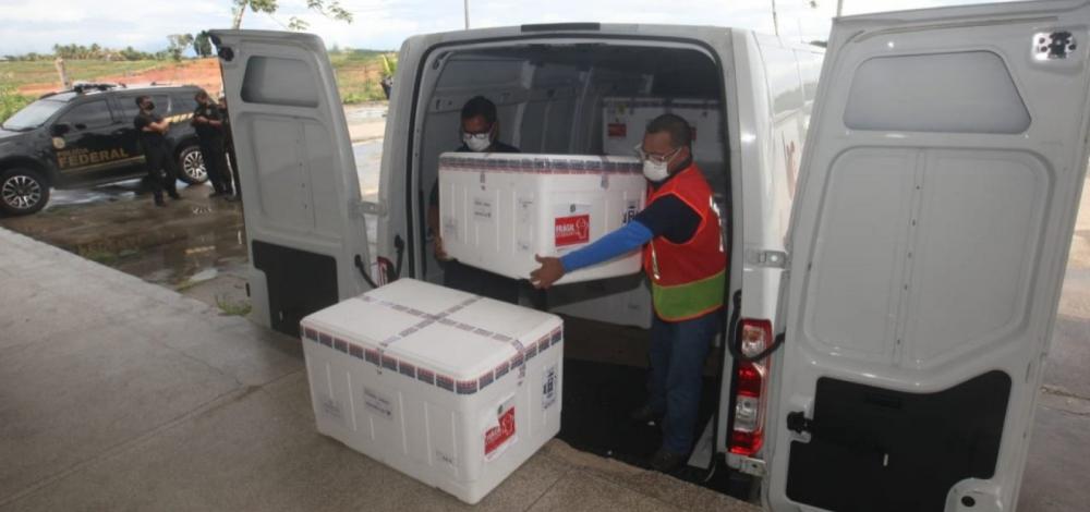 Chegam à Bahia mais 350 mil doses de vacina contra Covid-19