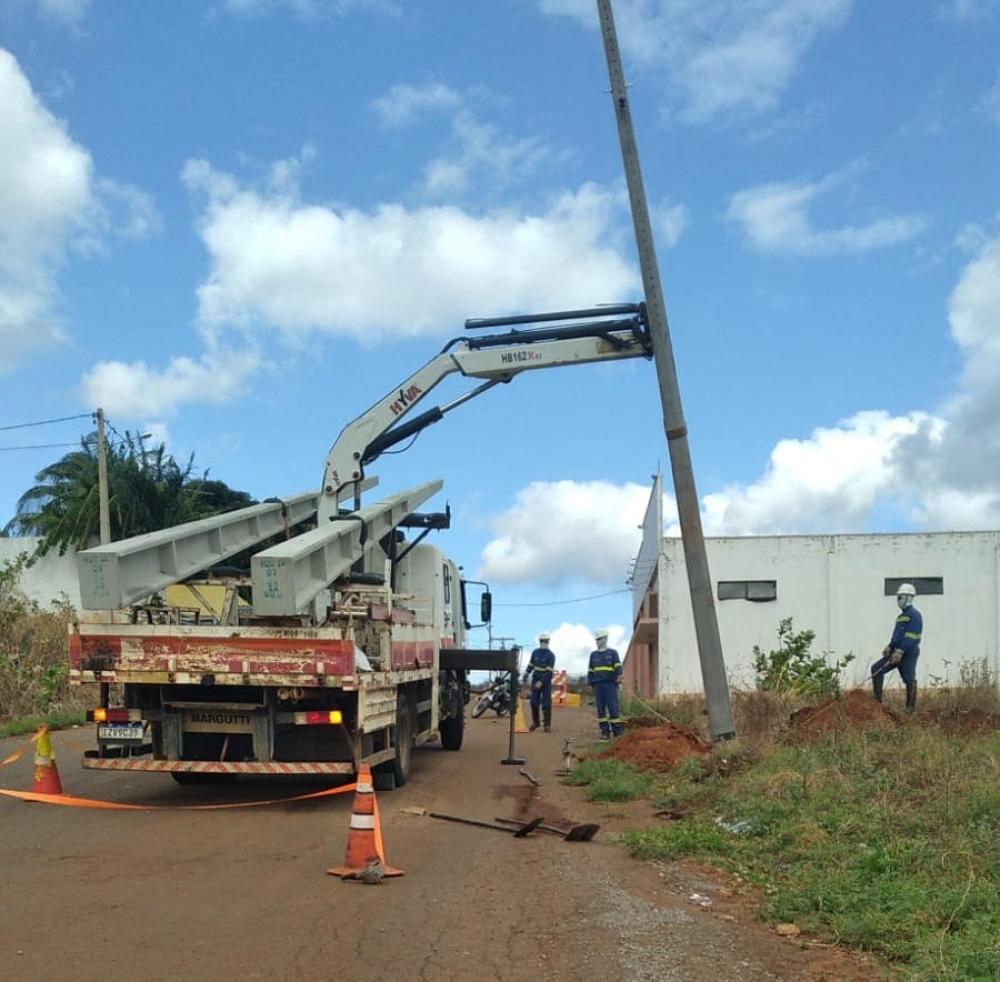 Após pedido de Ivana Bastos, são iniciadas obras de iluminação pública em Urandi