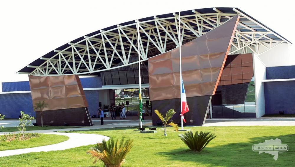 Policlínica de Saúde abre processo seletivo para preenchimento de vagas