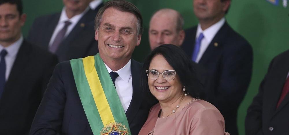 Bolsonaro defende campanha de abstinência sexual e diz que Brasil vive ‘depravação total’