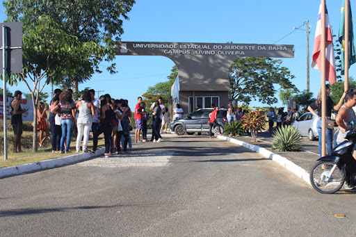 Uesb anuncia retomada de aulas presenciais em 2022