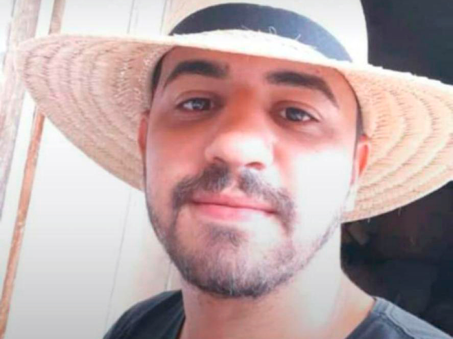 Caetiteense morre em Ibiassucê após bater motocicleta em traseira de carreta estacionada