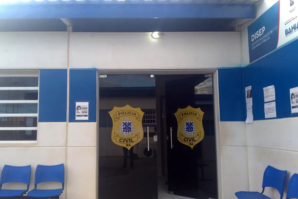 PM apreende haxixe e celulares com dois menores na Lapa