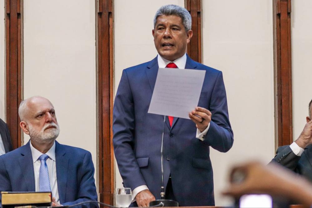 Jerônimo diz que deve enviar para AL-BA nesta semana plano de salários dos servidores