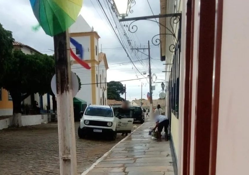 Carro do Conselho Tutelar de Rio de Contas é flagrado em desvio de função