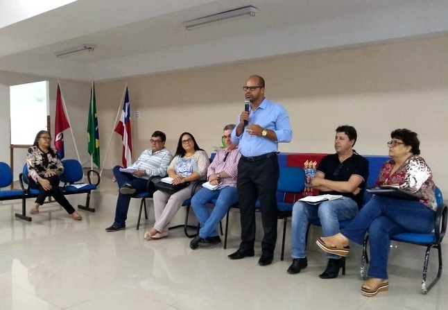 Implantação do Complexo Integrado de Educação Básica, Profissional e Tecnológica é discutida durante reunião em Caetité