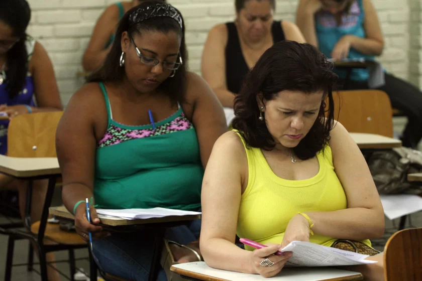 Governo federal redefine a distribuição de vagas por cotas raciais em concursos públicos