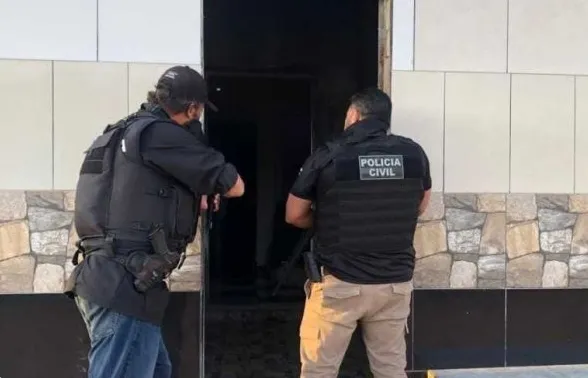 Dois homens são presos por tráfico e porte ilegal de arma em Santa Maria da Vitória