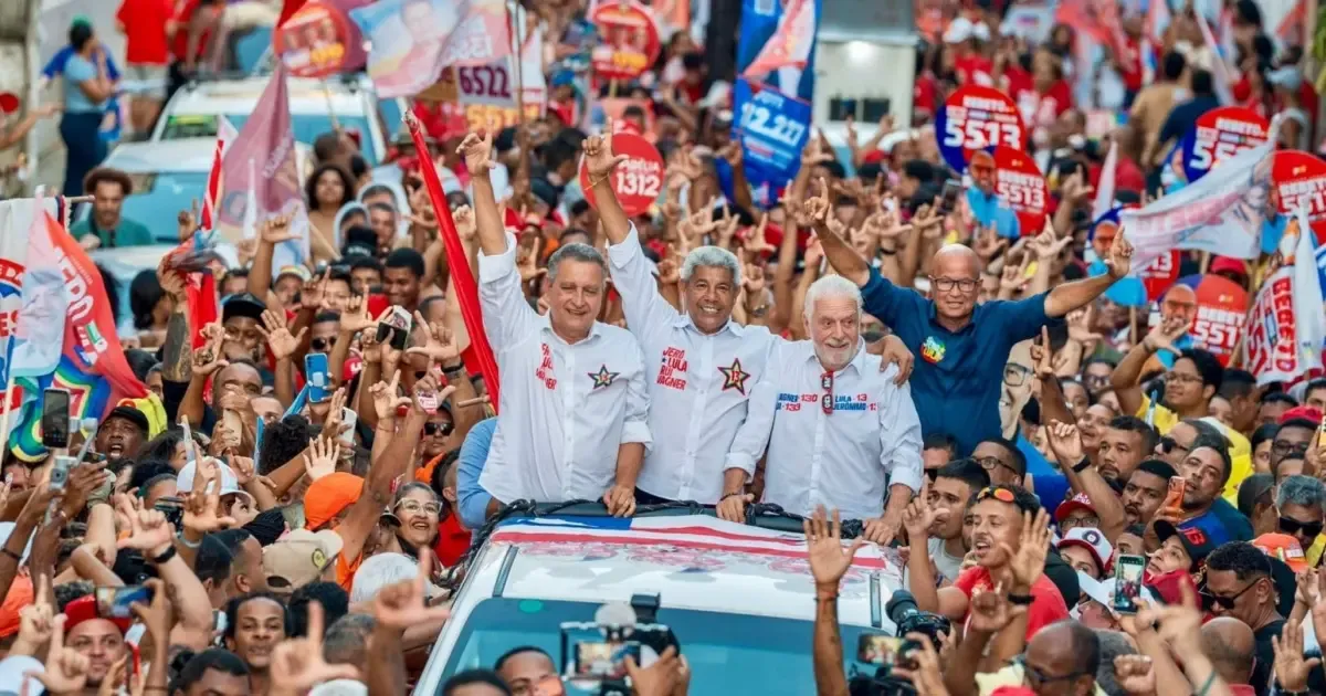Jerônimo faz carreata em Ilhéus e fala em vitória no 1º turno