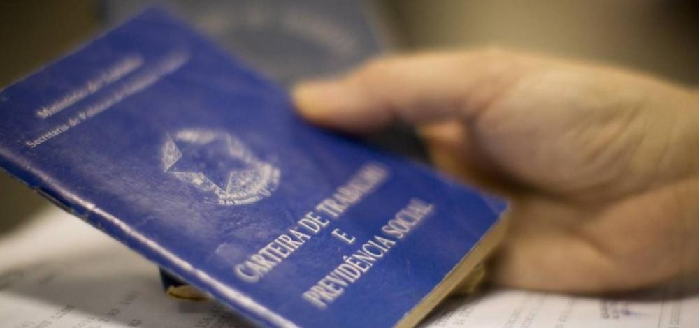 Taxa de desemprego sobe e atinge em 12,4% em fevereiro