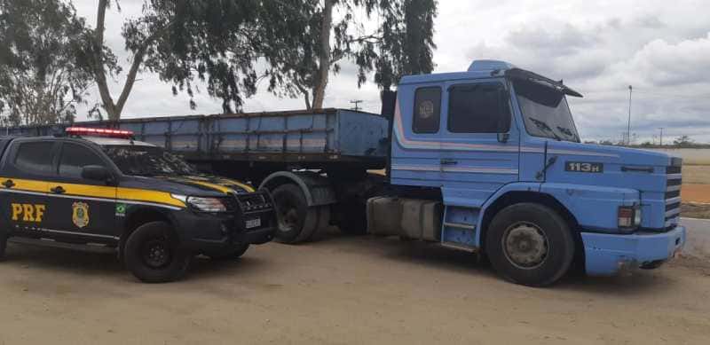 Carreta roubada em Feira de Santana é recuperada pela PRF no sudoeste da Bahia